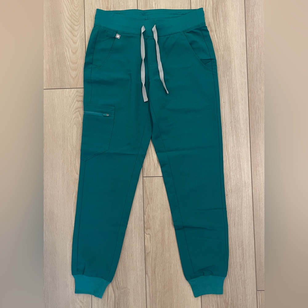 Figs jogger scrub pants